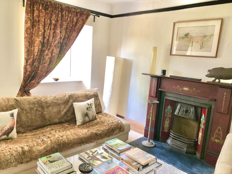 Cosy Farmhouse Escape In Monmouthshire Villa Wolves Newton Exterior foto