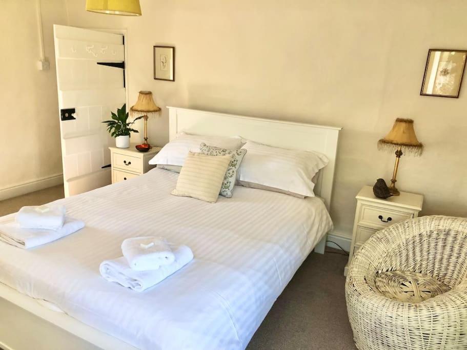 Cosy Farmhouse Escape In Monmouthshire Villa Wolves Newton Exterior foto
