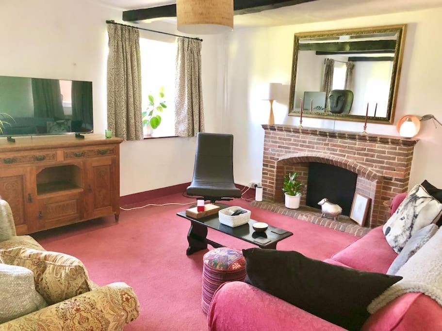 Cosy Farmhouse Escape In Monmouthshire Villa Wolves Newton Exterior foto